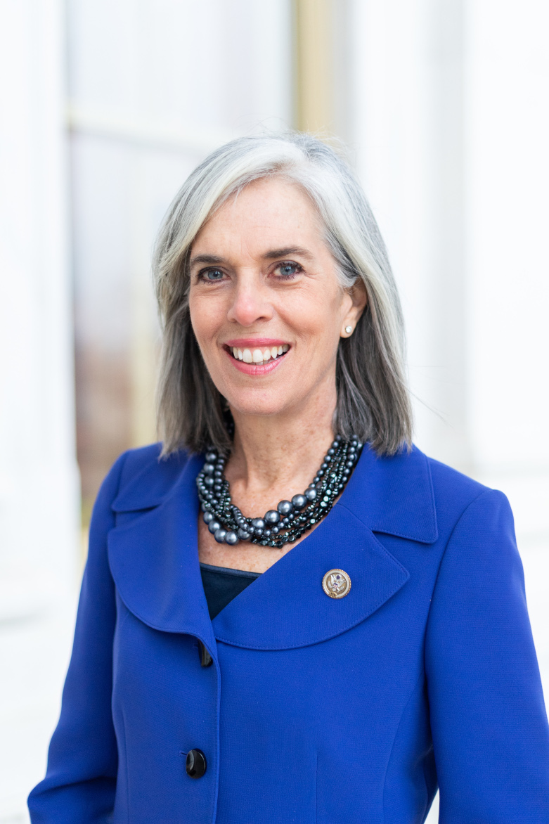 Katherine_Clark,_official_portrait,_116th_Congress