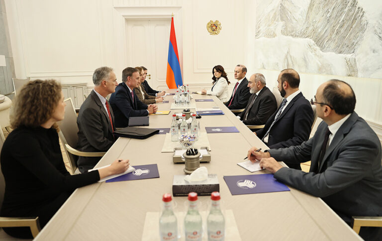 Nikol-Pashinyan-Michael-Carpenter